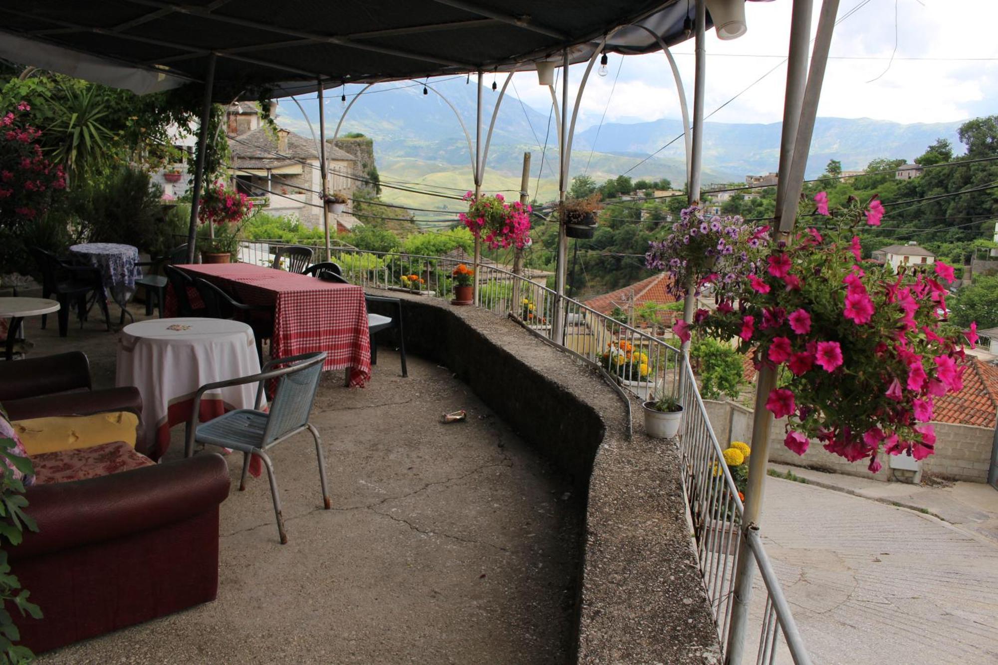 Vila Karagjozi Gjirokastër Extérieur photo